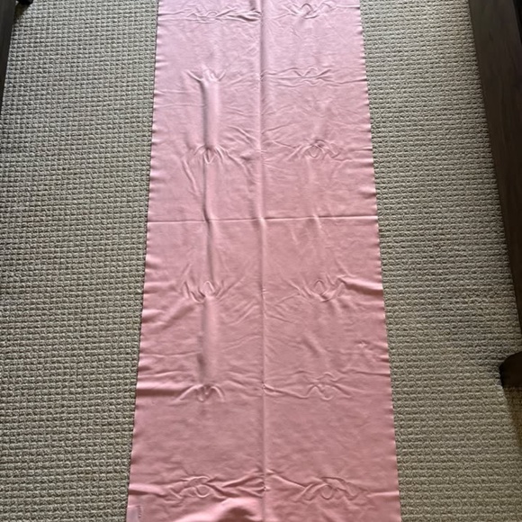 lululemon The Towel - Picture 3 of 3